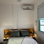 Copacabana - Posto 2 - Ao Lado Calcadao - Confortavel Apartamento